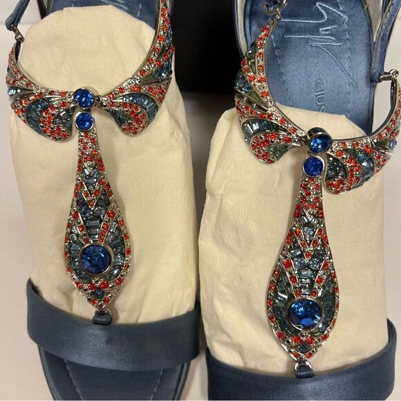 NWT Giuseppe Zanotti blue satin crystal heels. Sz 36 - Picture 6 of 14